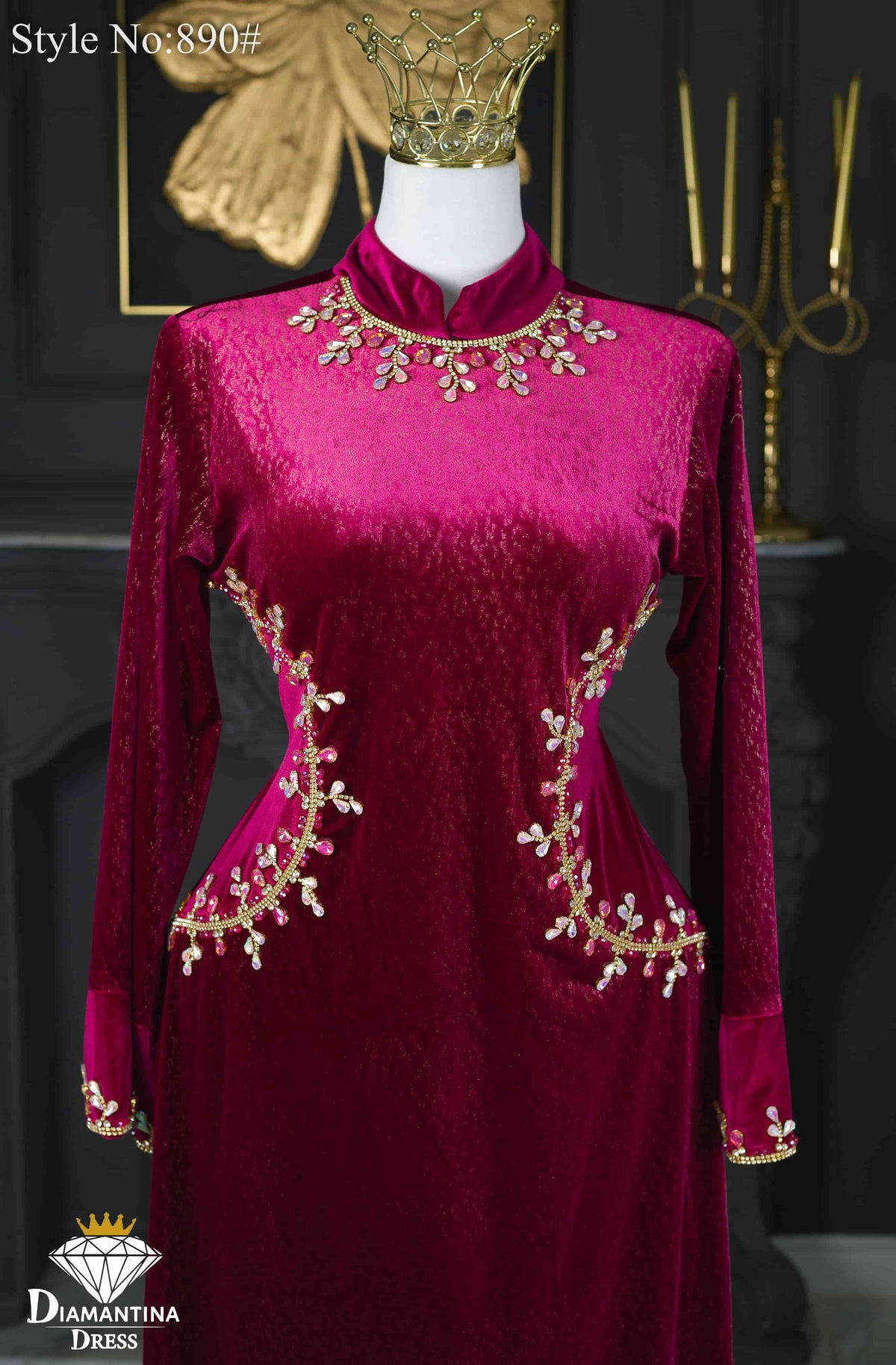 890#
روب بياقة ممزوجة بقماشین مخمل و كمخة رقم