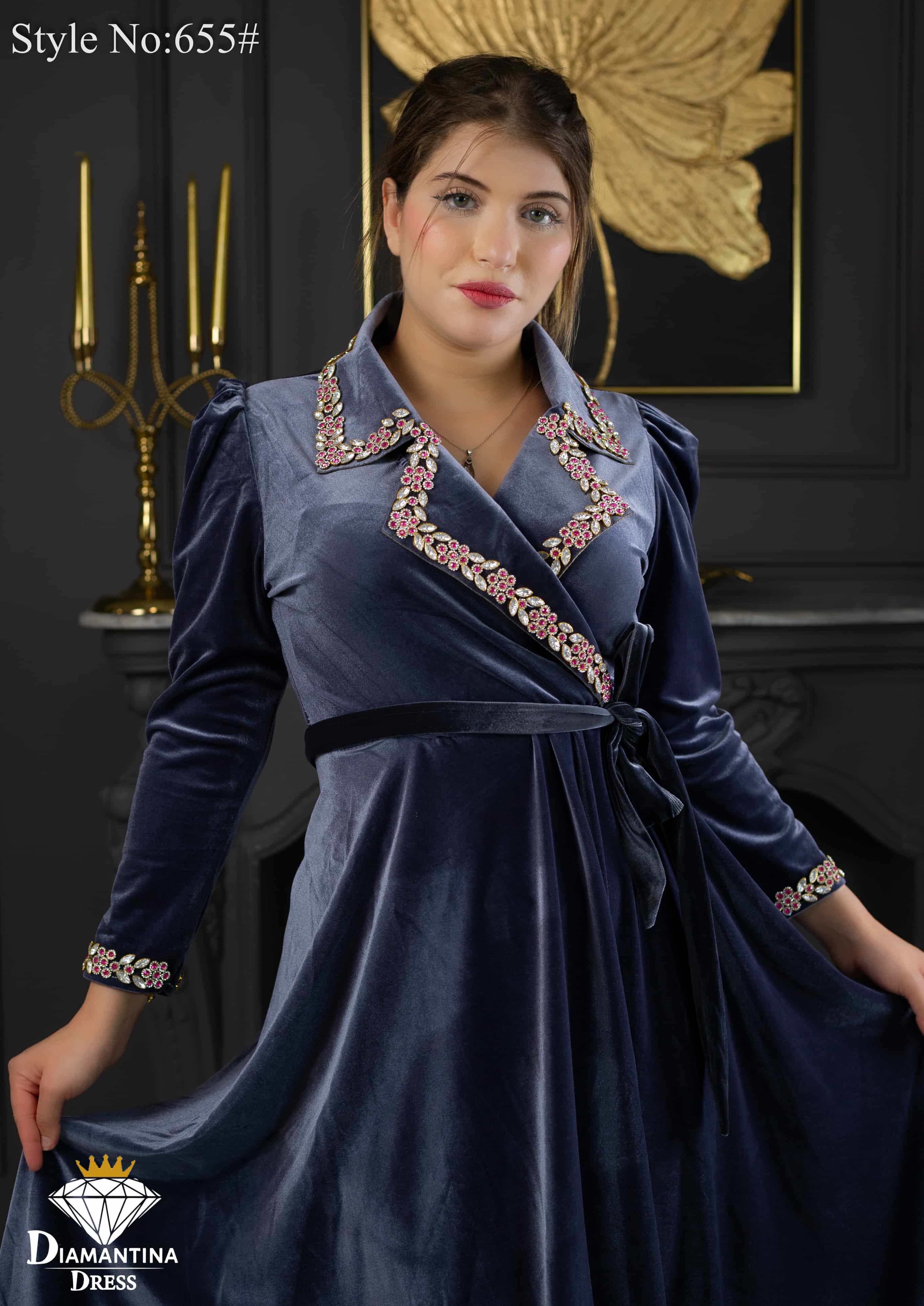 Robe cloche (col montant ) 655#