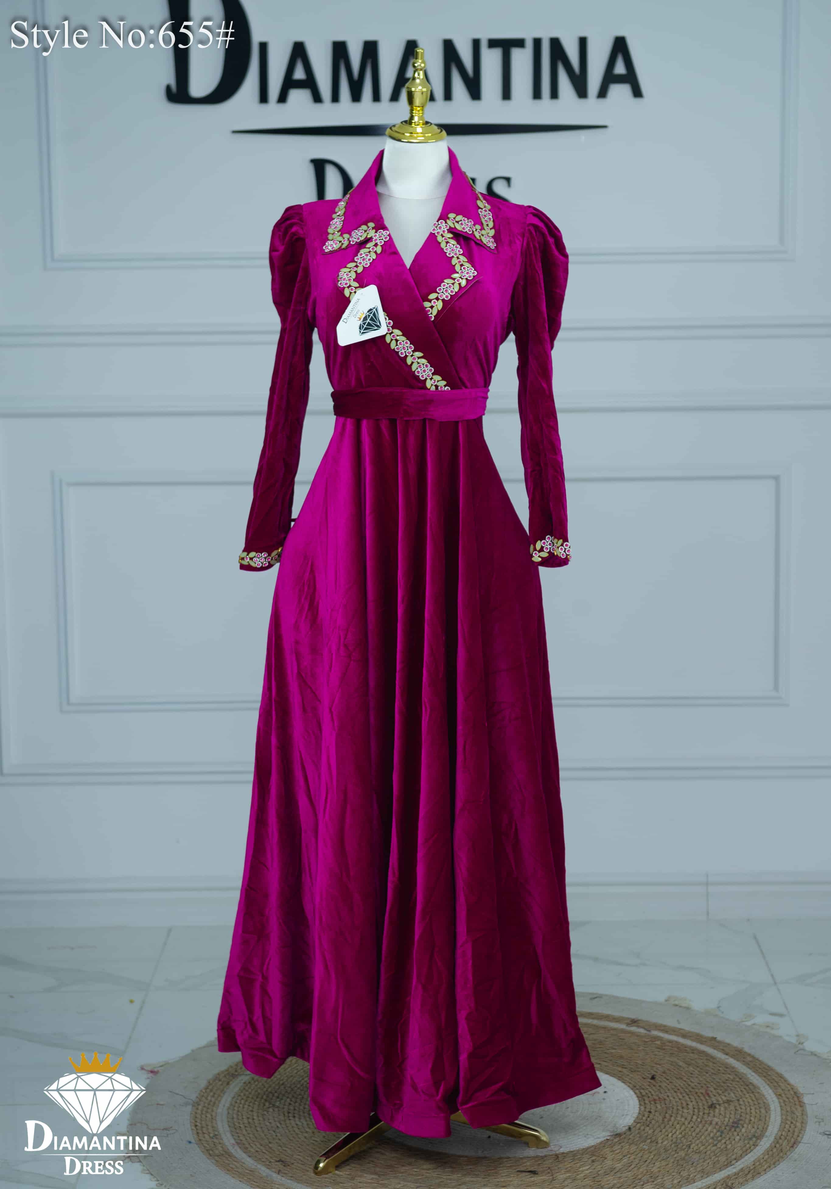 Robe cloche (col montant ) 655#