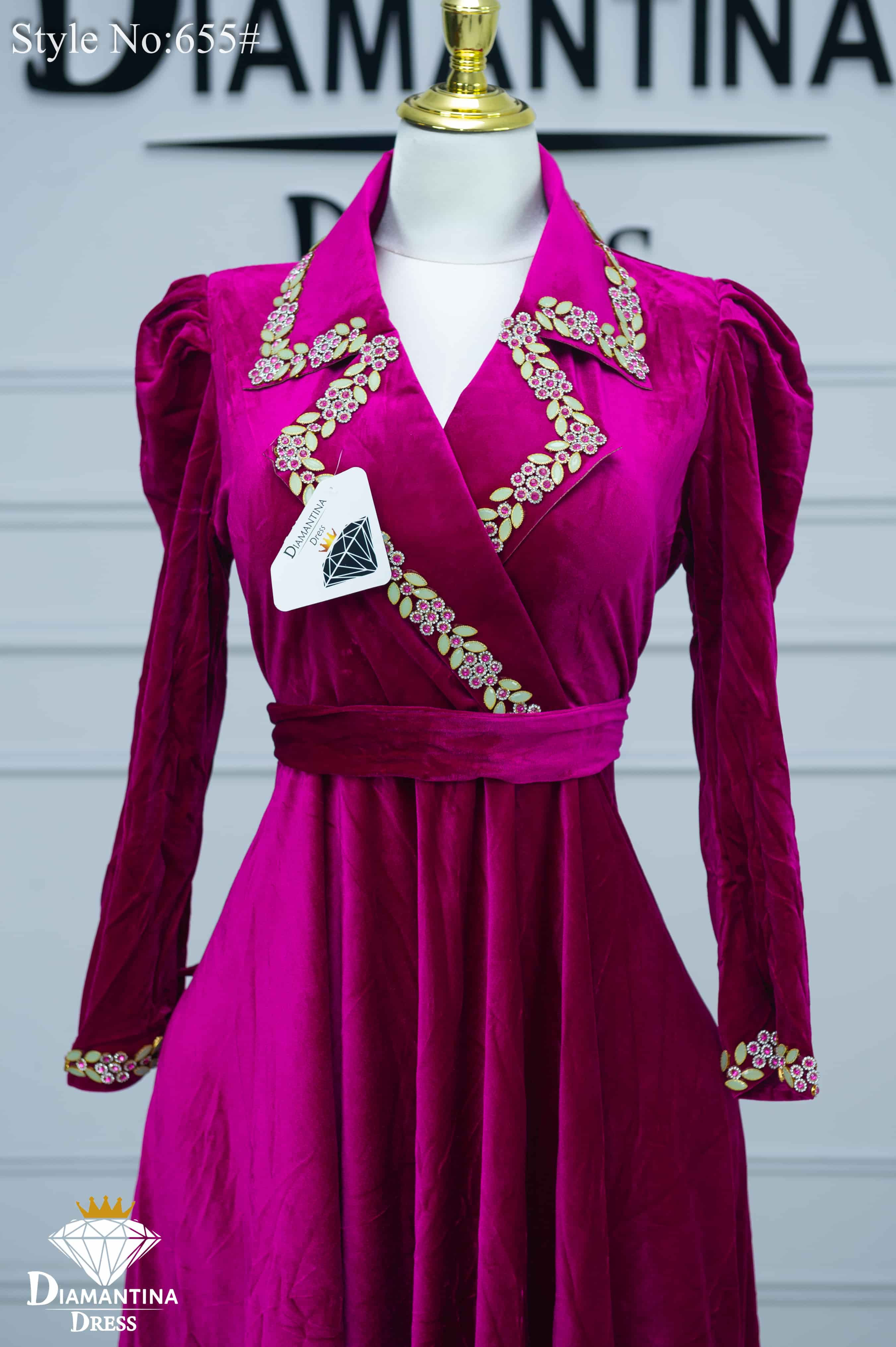 Robe cloche (col montant ) 655#