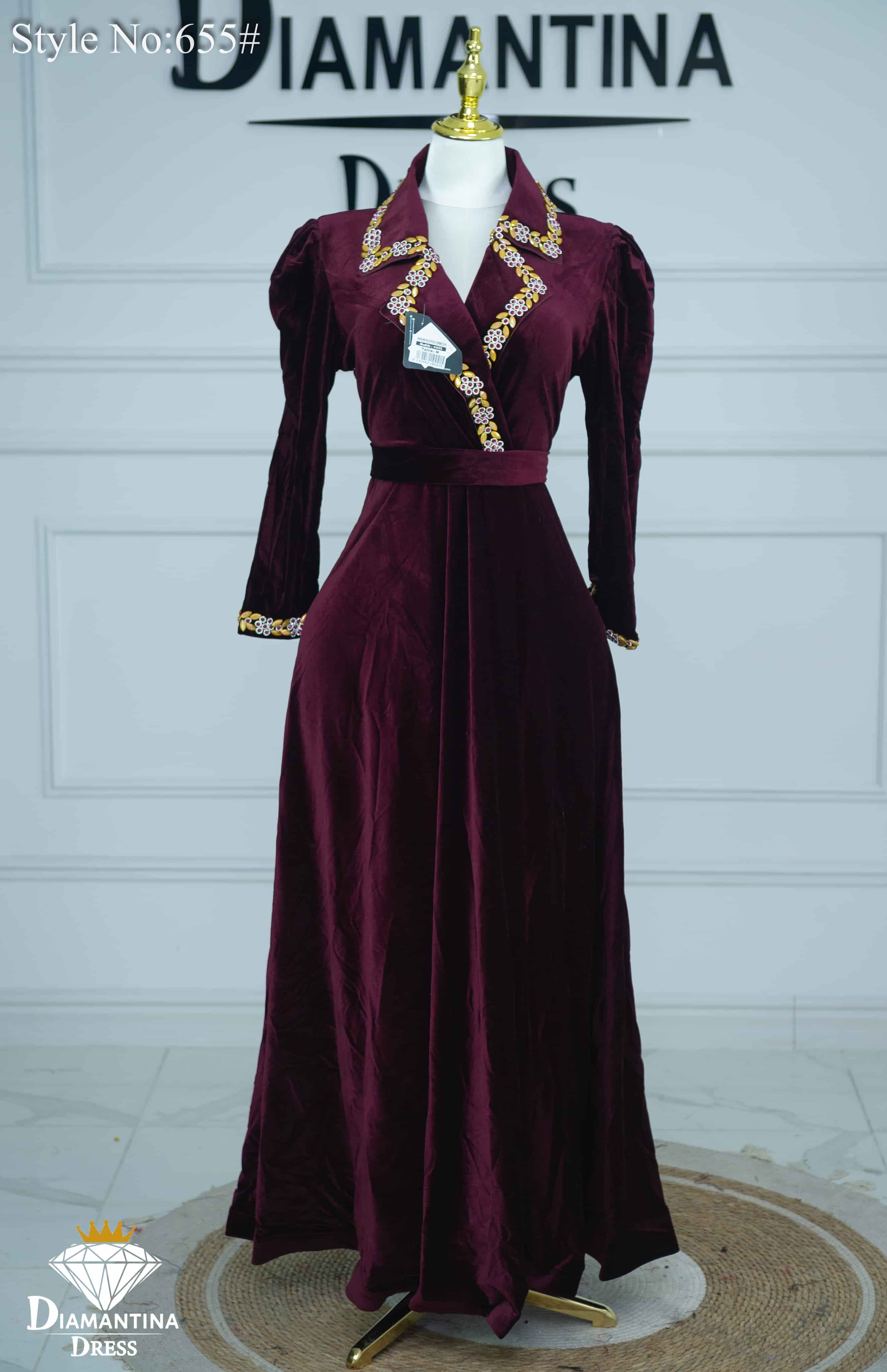 Robe cloche (col montant ) 655#