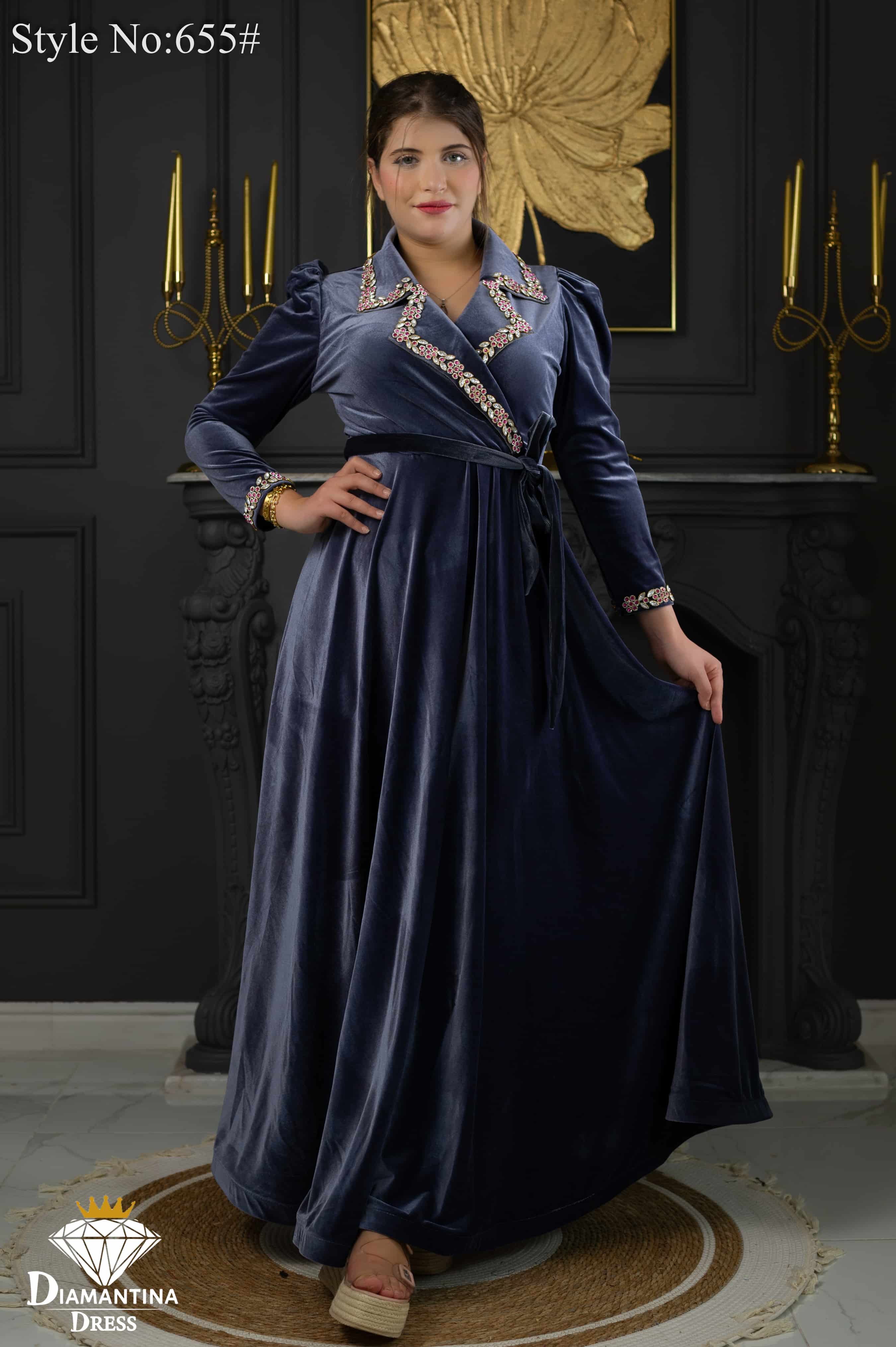 Robe cloche (col montant ) 655#